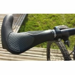 VELO Poignées Vélo Ergonomiques Avec Cornes Triple Densité - La Paire -Remorques vélo Soldes poignees velo ergonomiques avec cornes triple densite la paire full 3