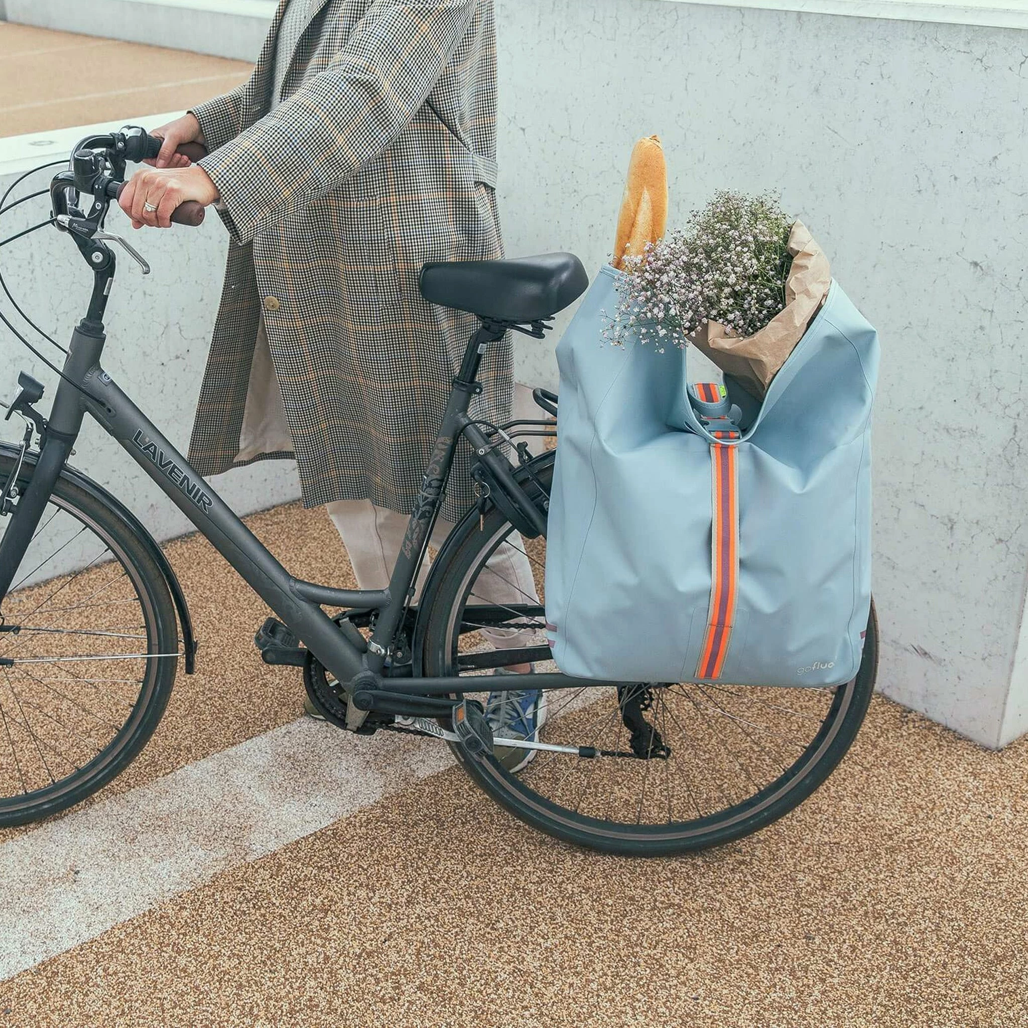 Sac De Courses Avec Son Sac Isotherme Sur Porte-bagages Houston Go Fluo 3 Sac De Courses Avec Son Sac Isotherme Sur Porte-bagages Houston Go Fluo