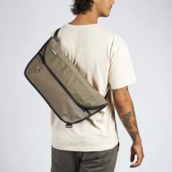 Chrome Industries Sacoche Bandoulière Simple Messenger Chrome 12 L 13 Chrome Industries Sacoche Bandoulière Simple Messenger Chrome 12 L -Remorques vélo Soldes sacoche bandouliere simple messenger chrome 12 l full 6